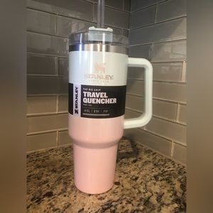 Stanley- spearmint/ parfait ombré 40oz. adventure quencher tumbler. NWT! RARE!